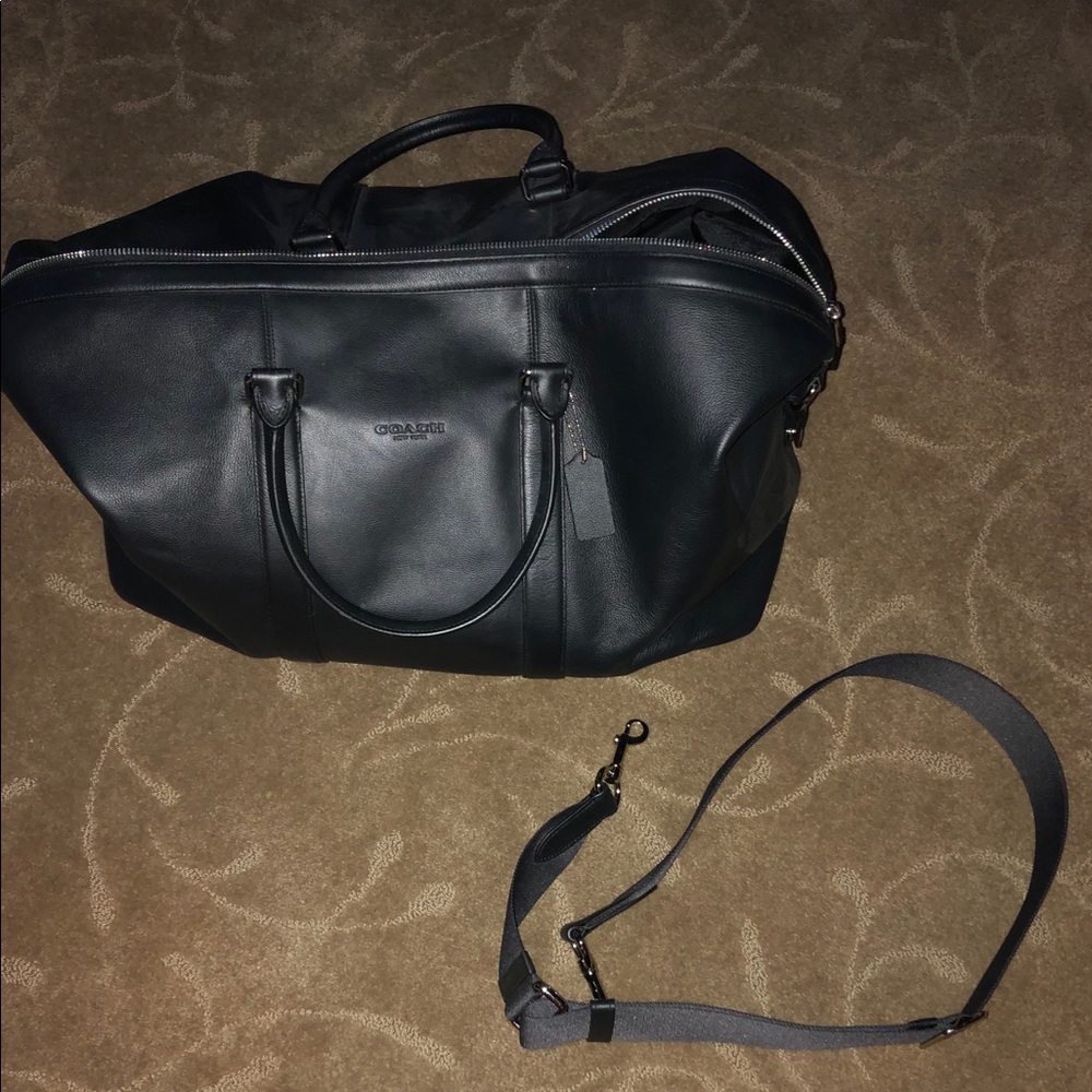 Coach Weekender - Picture 2 of 5